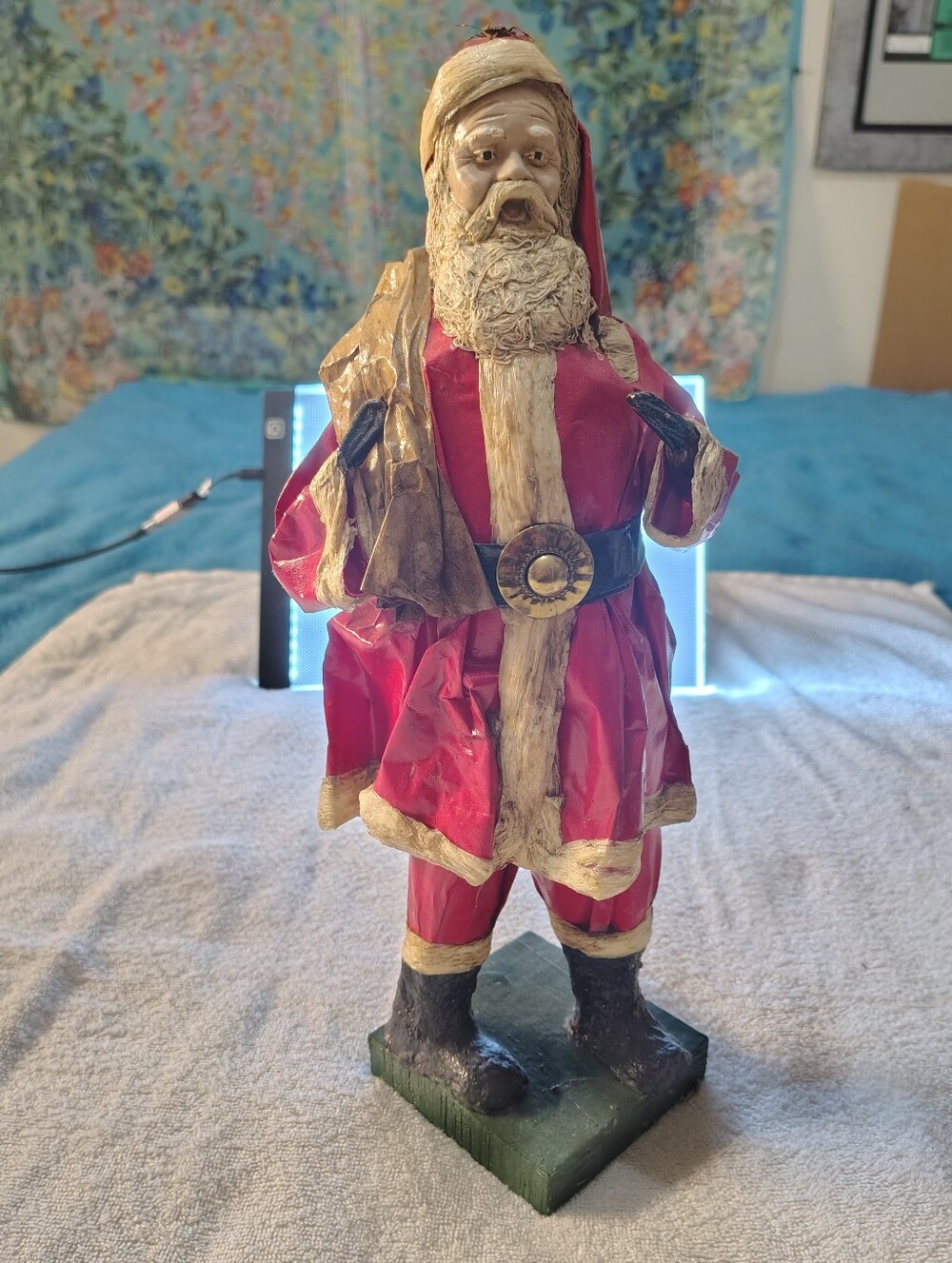 15" Beautiful Paper Mache Santa Claus ~ Classic Home Christmas Decor ~ EUC